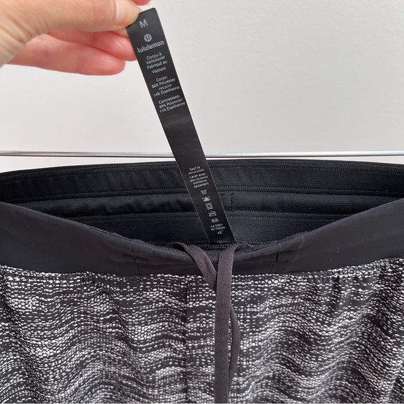 Lululemon T.H.E. short 9” M all court texture white black training shorts - Picture 8 of 16